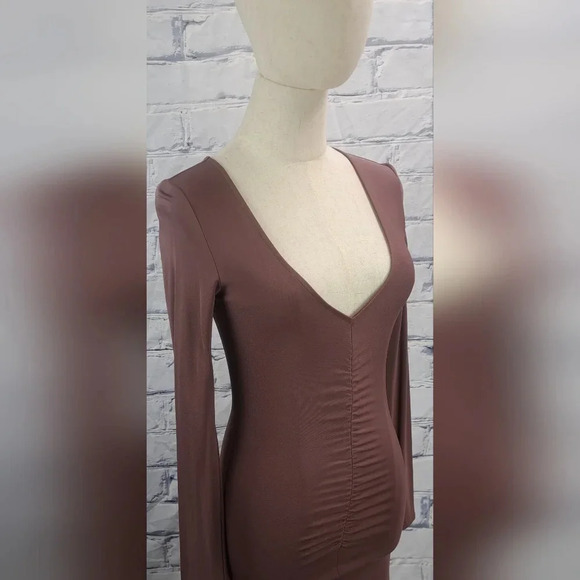 Wilfred Aveyron Dress in Red Midi V-Neck Long Sleeves Ruched  Cocktail Size XXS - Picture 11 of 15